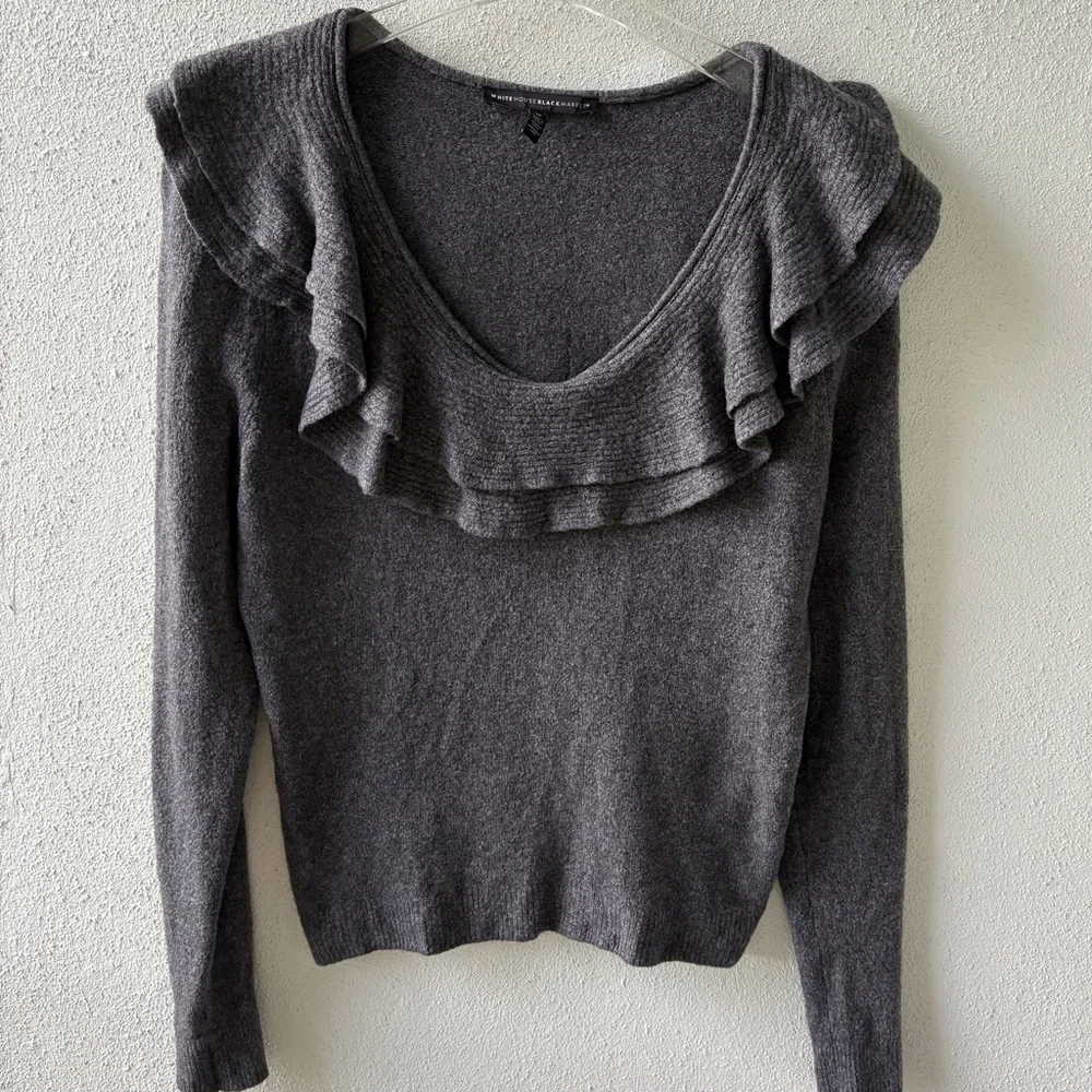 White House Black Market Ruffled Large Collar Sweater Size M Gray Long Sleeve